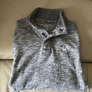 Abercrombie kids gray half- button up sweatshirt